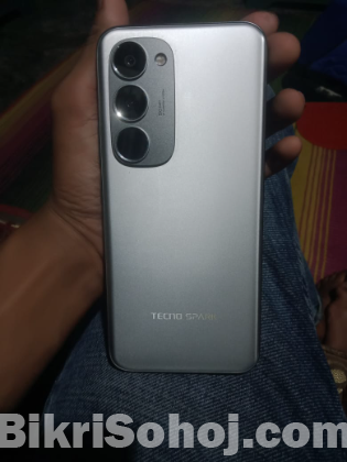 Tecno Spark 40 pro plus